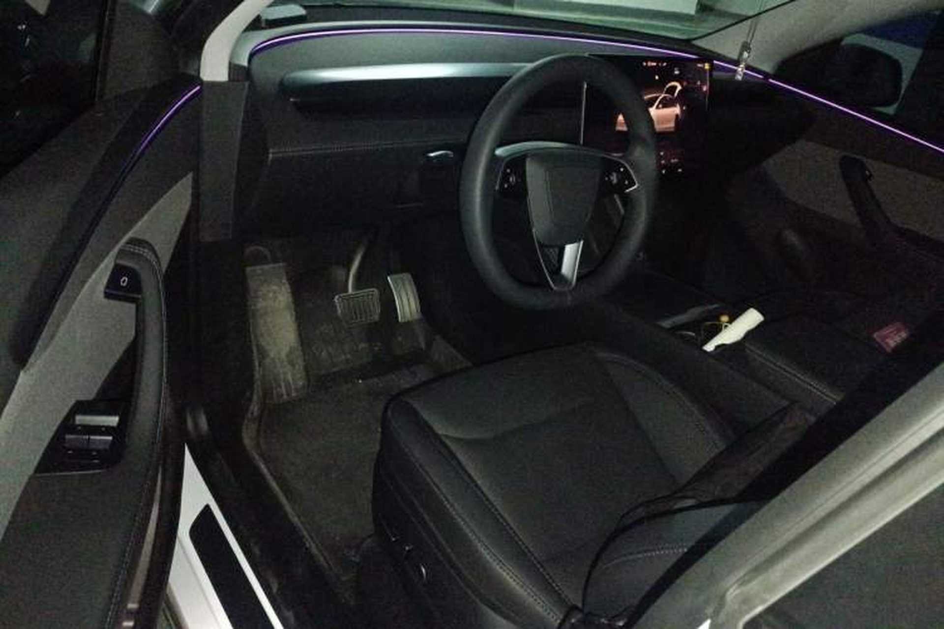 Used Tesla Model Y 2025 Rear-Wheel-Drive Version Driver Seat