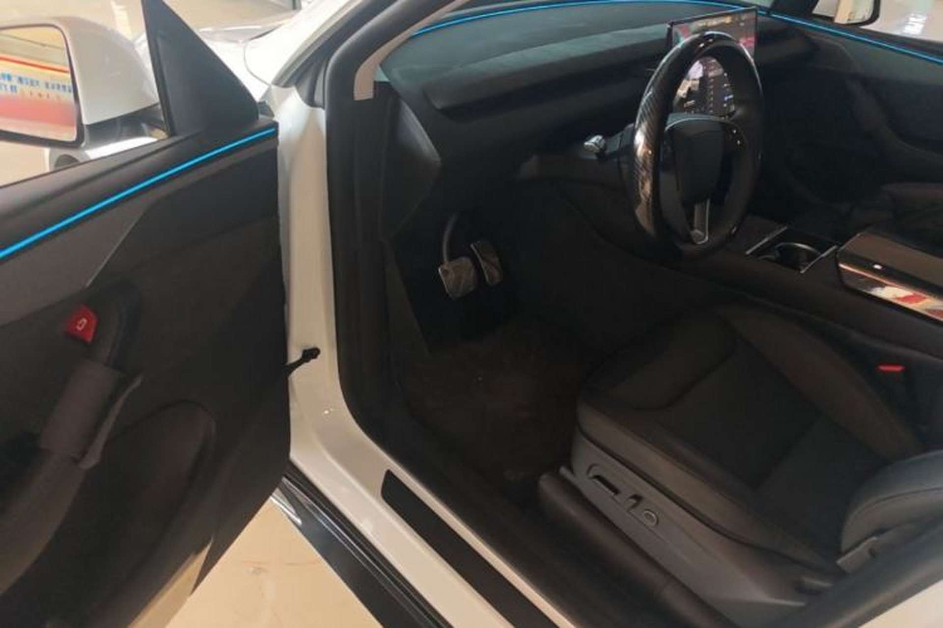 Used Tesla Model Y 2025 Long-Range All-Wheel-Drive Version Driver Seat