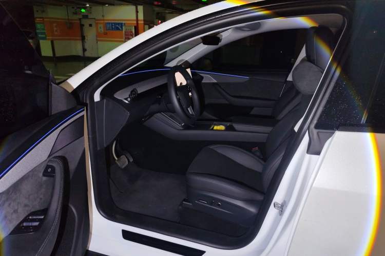 Used Tesla Model Y 2025 Updated Version Long-Range All-Wheel Drive Driver Seat