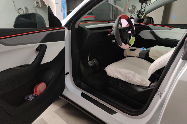 Used Tesla Model Y 2025 Updated Version Long-Range All-Wheel Drive Driver Seat