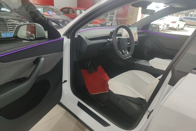 Used Tesla Model Y 2025 Rear-Wheel-Drive Version Driver Seat