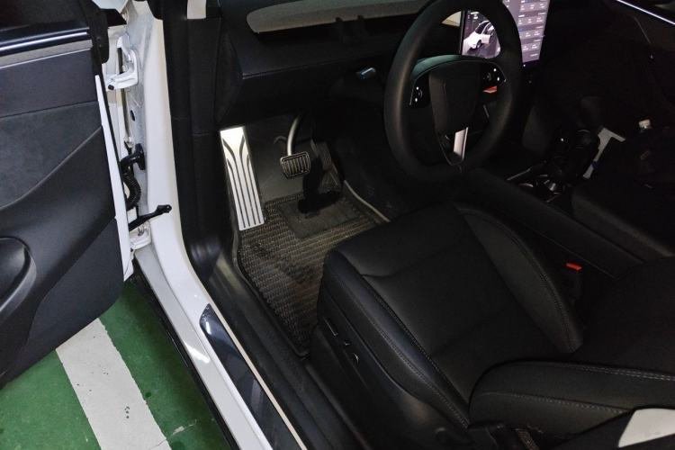 Used Tesla Model Y 2025 Updated Version Long-Range All-Wheel Drive Driver Seat
