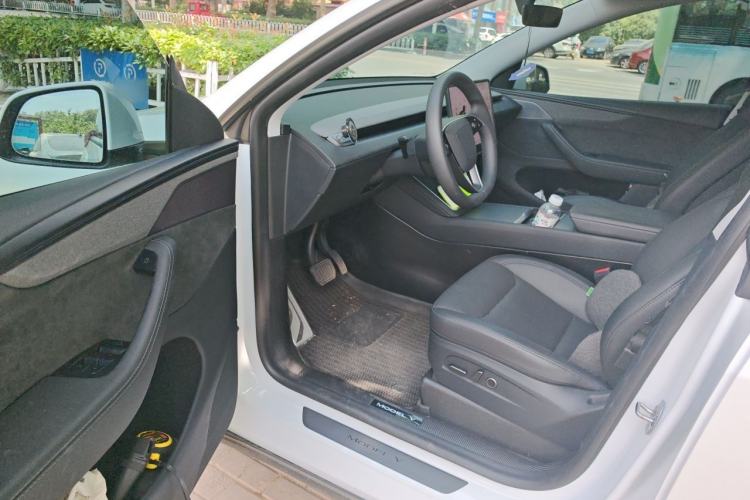 Used Tesla Model Y 2025 Updated Version Long-Range All-Wheel Drive Driver Seat