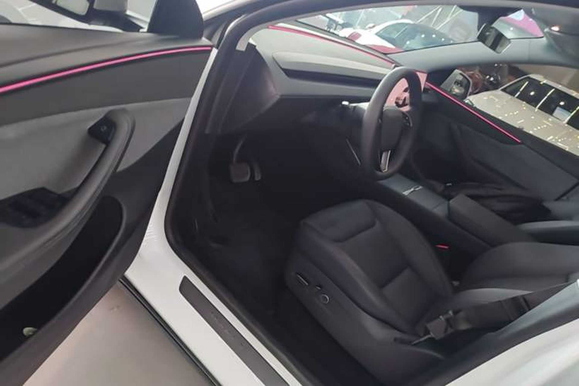 Used Tesla Model Y 2025 Rear-Wheel-Drive Version Driver Seat