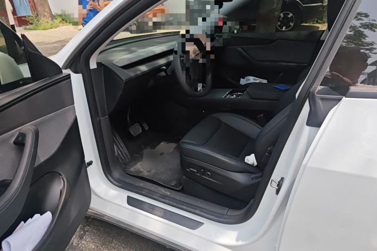 Used Tesla Model Y 2025 Rear-Wheel-Drive Version Driver Seat