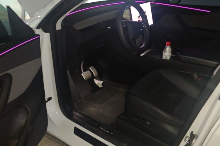 Used Tesla Model Y 2025 Rear-Wheel-Drive Version Driver Seat