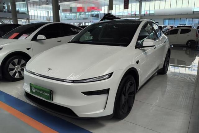 Used Tesla Model Y 2025 Rear-Wheel Drive First Edition