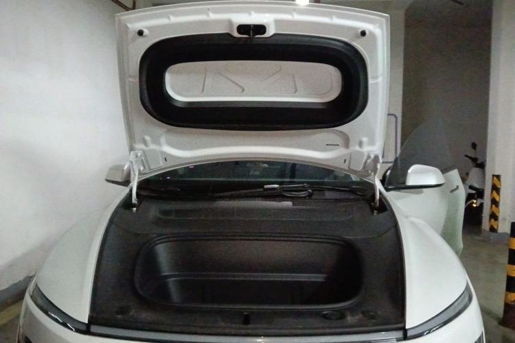 Used Tesla Model Y 2025 Rear-Wheel-Drive Version Engine Bay