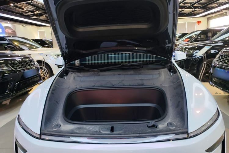 Used Tesla Model Y 2025 Rear-Wheel-Drive Version Engine Bay