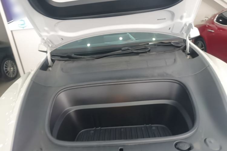 Used Tesla Model Y 2025 Rear-Wheel-Drive Version Engine Bay