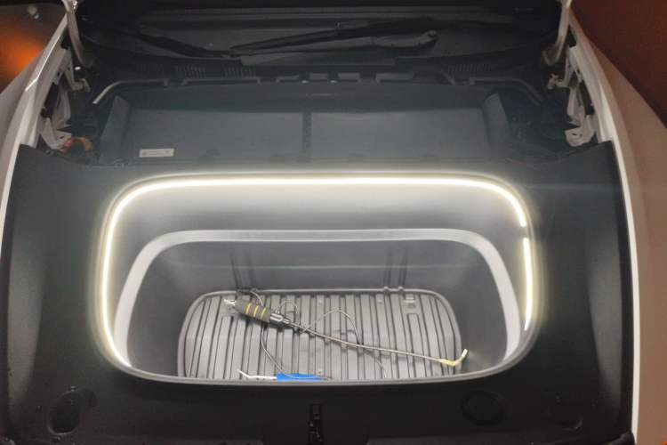 Used Tesla Model Y 2025 Rear-Wheel-Drive Version Engine Bay