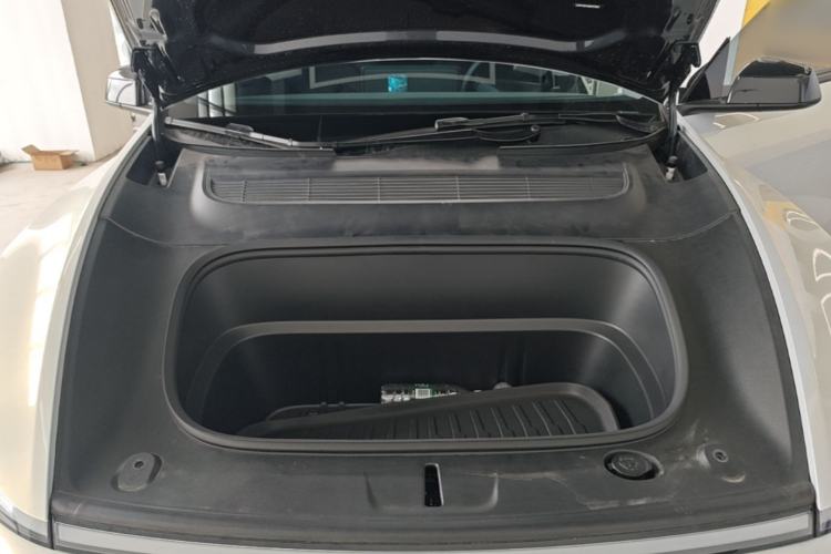 Used Tesla Model Y 2025 Rear-Wheel-Drive Version Engine Bay