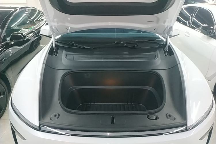Used Tesla Model Y 2025 Rear-Wheel-Drive Version Engine Bay