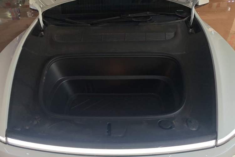 Used Tesla Model Y 2025 Long-Range All-Wheel-Drive Version Engine Bay