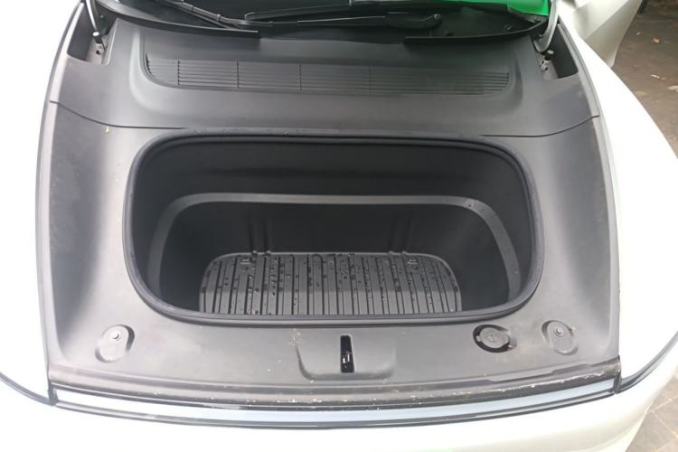 Used Tesla Model Y 2025 Long-Range All-Wheel-Drive Version Engine Bay