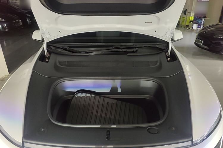 Used Tesla Model Y 2025 Rear-Wheel-Drive Version Engine Bay