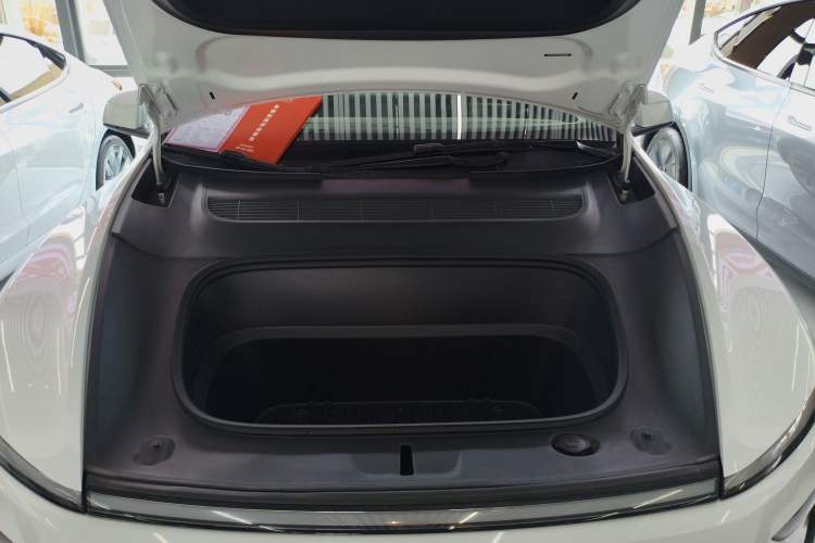 Used Tesla Model Y 2025 Rear-Wheel-Drive Version Engine Bay