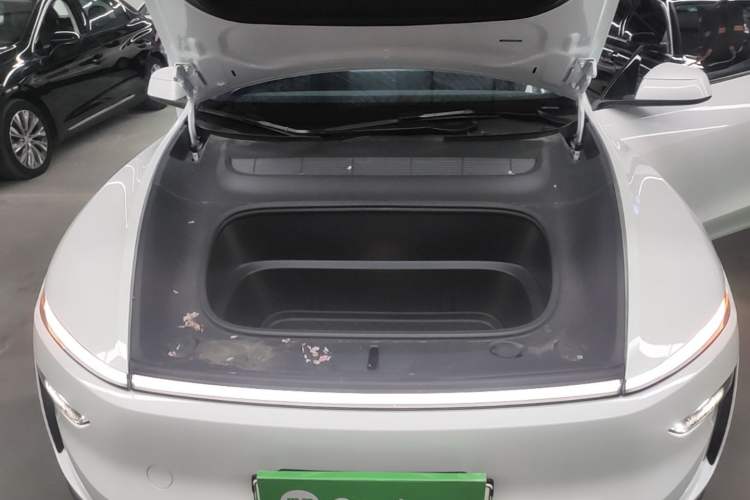 Used Tesla Model Y 2025 Rear-Wheel-Drive Version Engine Bay
