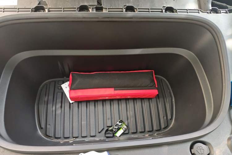 Used Tesla Model Y 2025 Rear-Wheel-Drive Version Engine Bay