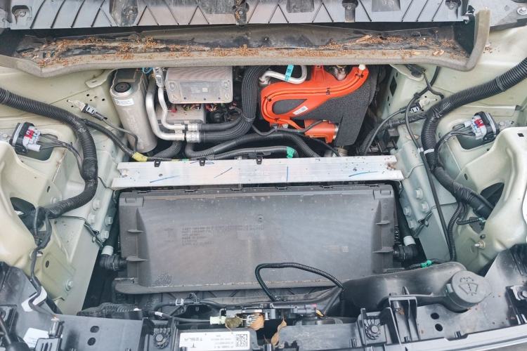 Used Tesla Model Y 2025 Rear-Wheel-Drive Version Engine Bay