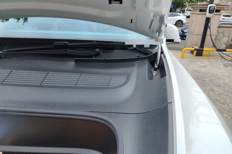 Used Tesla Model Y 2025 Long-Range All-Wheel-Drive Version Engine Bay Left