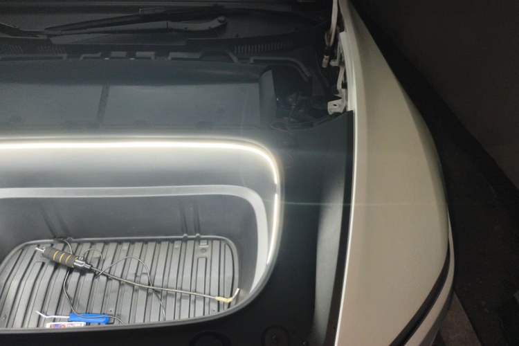 Used Tesla Model Y 2025 Rear-Wheel-Drive Version Engine Bay Left