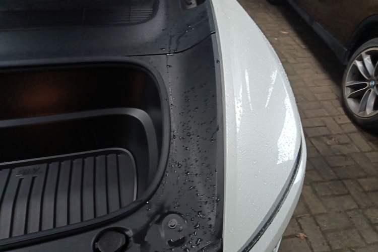 Used Tesla Model Y 2025 Rear-Wheel-Drive Version Engine Bay Left