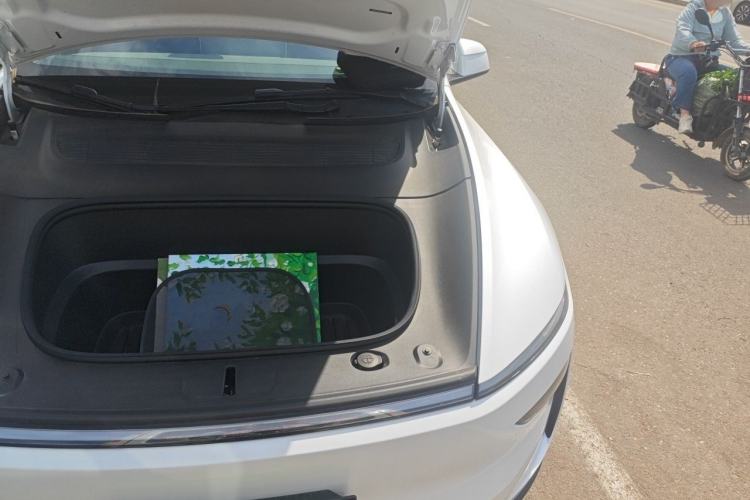 Used Tesla Model Y 2025 Rear-Wheel-Drive Version Engine Bay Left