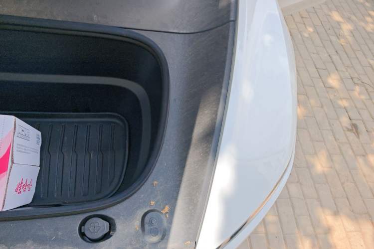Used Tesla Model Y 2025 Updated Version Long-Range All-Wheel Drive Engine Bay Left
