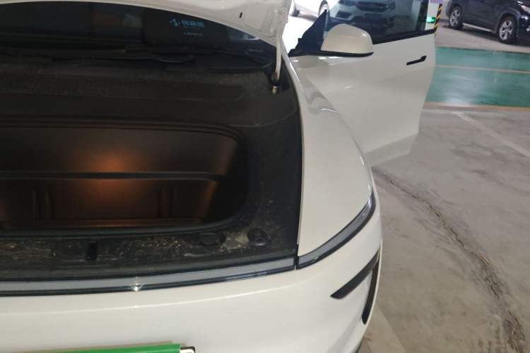 Used Tesla Model Y 2025 Rear-Wheel-Drive Version Engine Bay Left