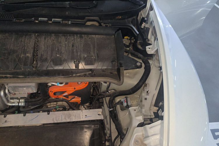 Used Tesla Model Y 2025 Updated Version Long-Range All-Wheel Drive Engine Bay Left