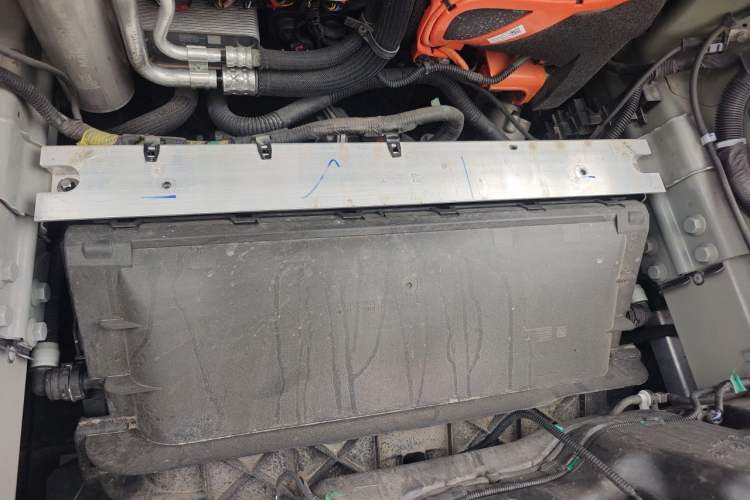 Used Tesla Model Y 2025 Rear-Wheel Drive First Edition Engine Bay Right