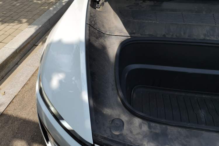 Used Tesla Model Y 2025 Updated Version Long-Range All-Wheel Drive Engine Bay Right