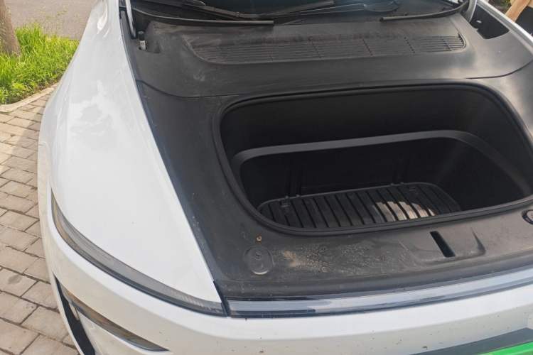 Used Tesla Model Y 2025 Rear-Wheel Drive First Edition Engine Bay Right