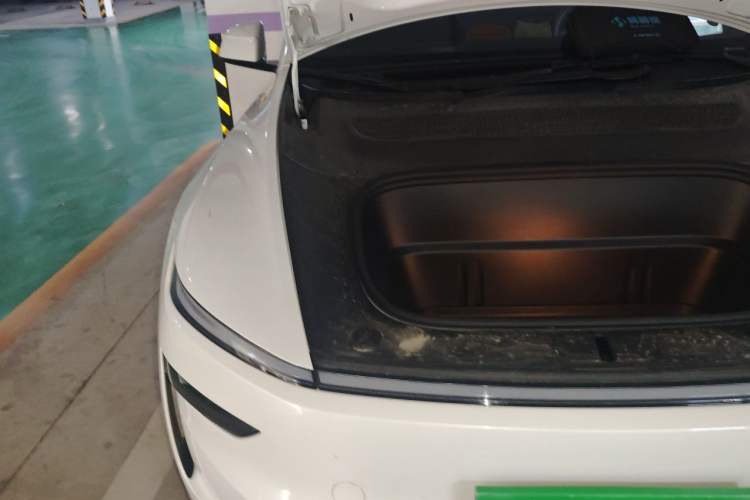 Used Tesla Model Y 2025 Rear-Wheel-Drive Version Engine Bay Right