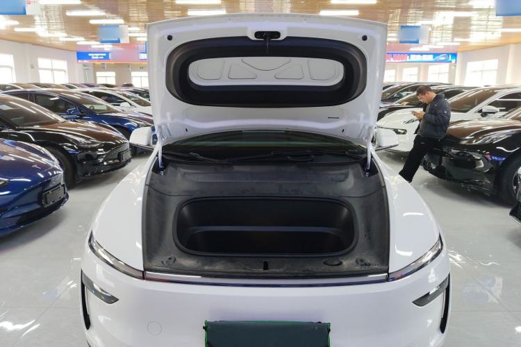 Used Tesla Model Y 2025 Rear-Wheel-Drive Version Engine Bay