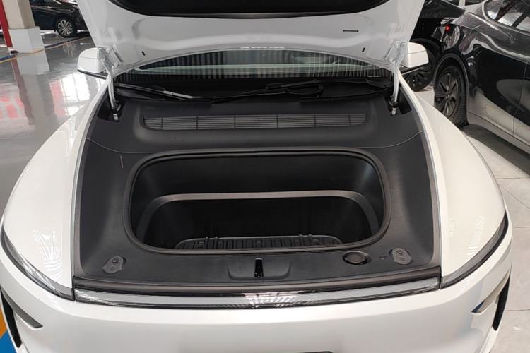 Used Tesla Model Y 2025 Rear-Wheel-Drive Version Engine Bay