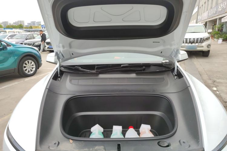 Used Tesla Model Y 2025 Rear-Wheel-Drive Version Engine Bay