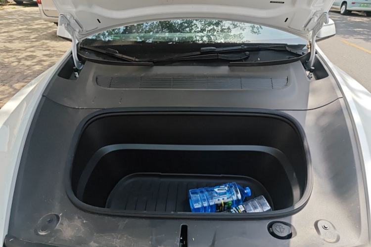 Used Tesla Model Y 2025 Rear-Wheel-Drive Version Engine Bay
