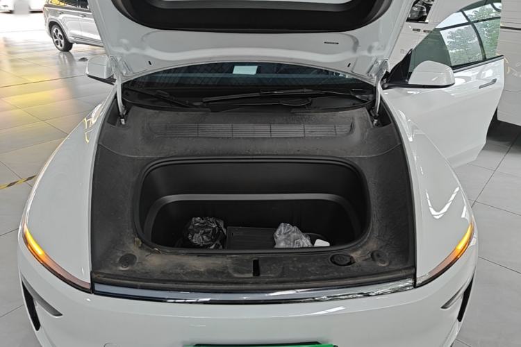 Used Tesla Model Y 2025 Rear-Wheel-Drive Version Engine Bay