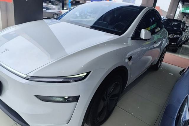Used Tesla Model Y 2025 Rear-Wheel-Drive Version