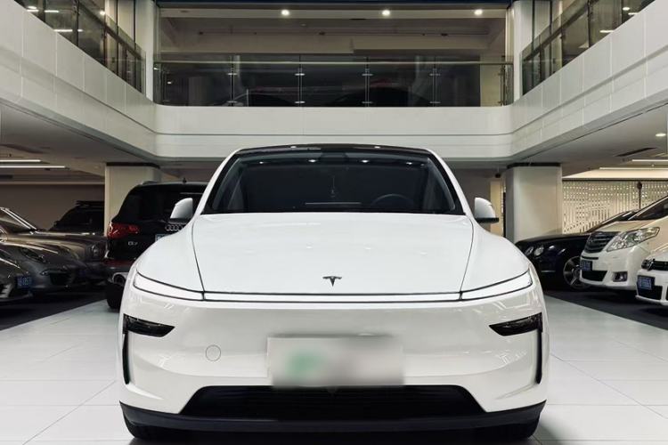Used Tesla Model Y 2025 Long-Range All-Wheel-Drive Version Exterior 1