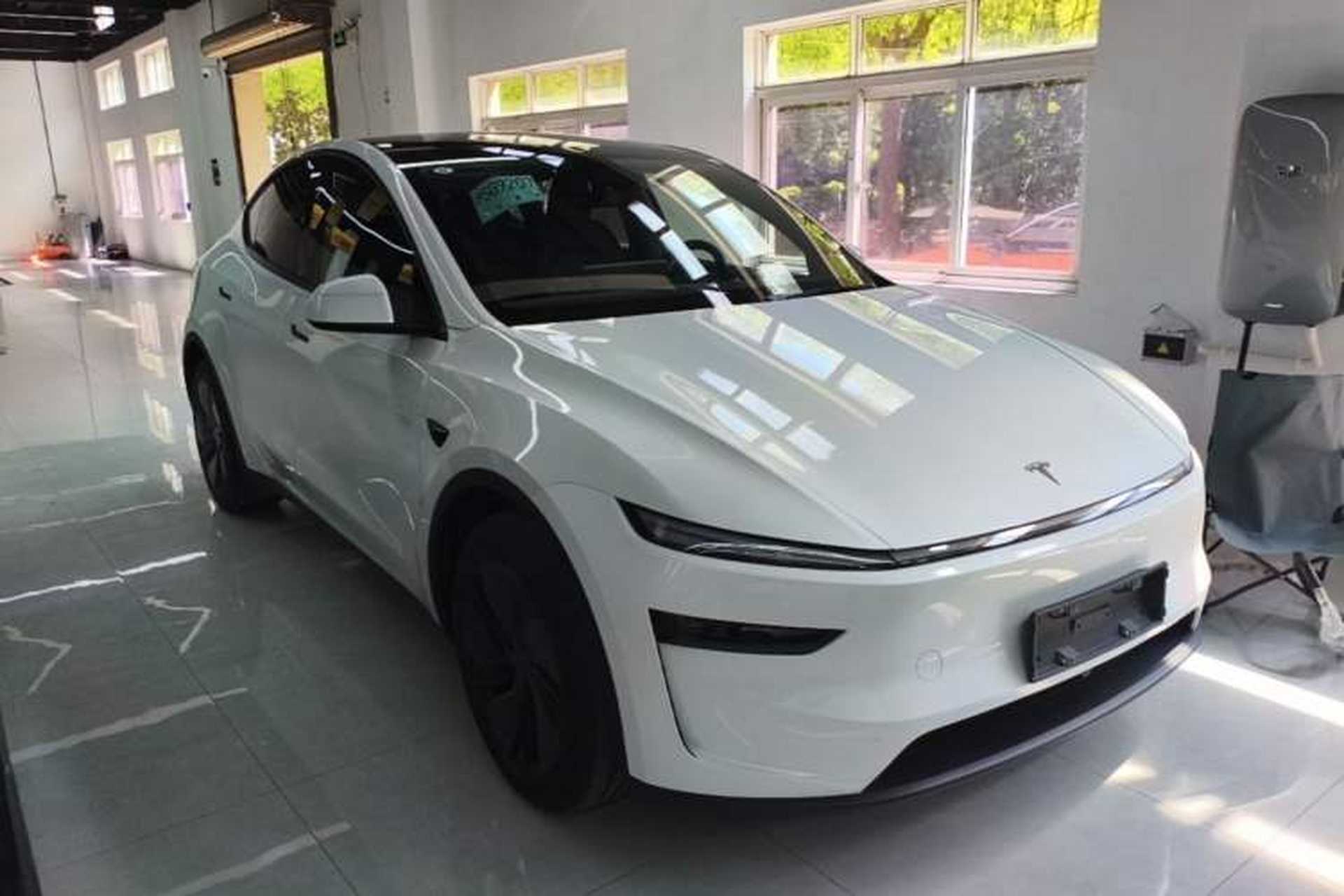 Used Tesla Model Y 2025 Rear-Wheel-Drive Version Exterior 1