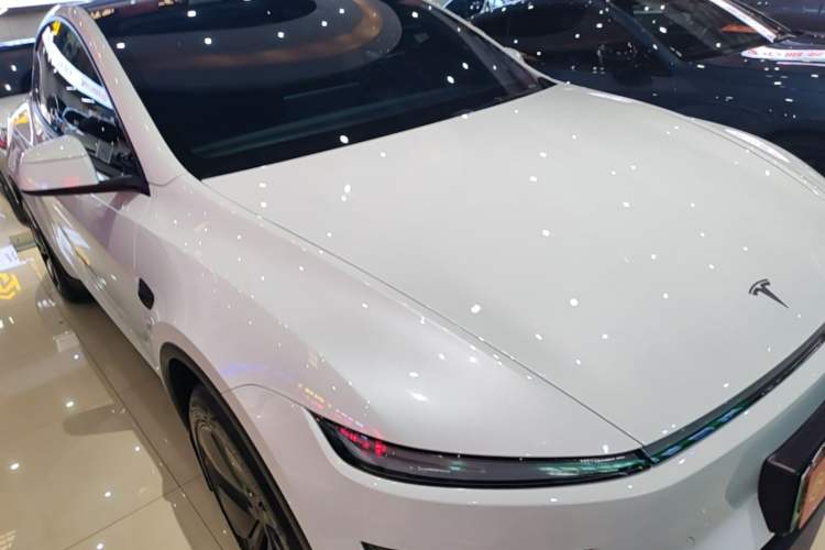 Used Tesla Model Y 2025 Rear-Wheel-Drive Version Exterior 1