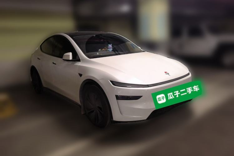 Used Tesla Model Y 2025 Rear-Wheel-Drive Version Exterior 2