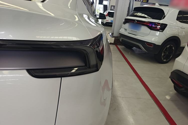 Used Tesla Model Y 2025 Rear-Wheel-Drive Version Exterior 3