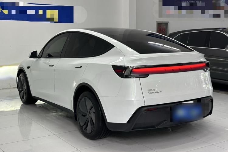Used Tesla Model Y 2025 Rear-Wheel-Drive Version Exterior 3
