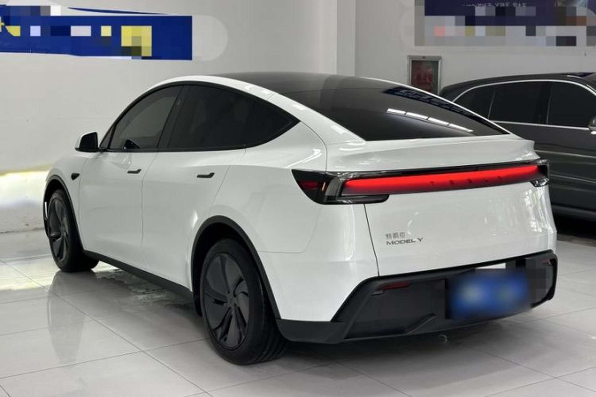 Used Tesla Model Y 2025 Rear-Wheel-Drive Version Exterior 3