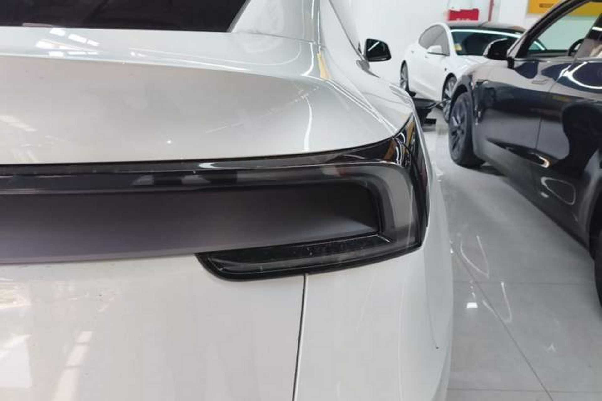 Used Tesla Model Y 2025 Rear-Wheel-Drive Version Exterior 3