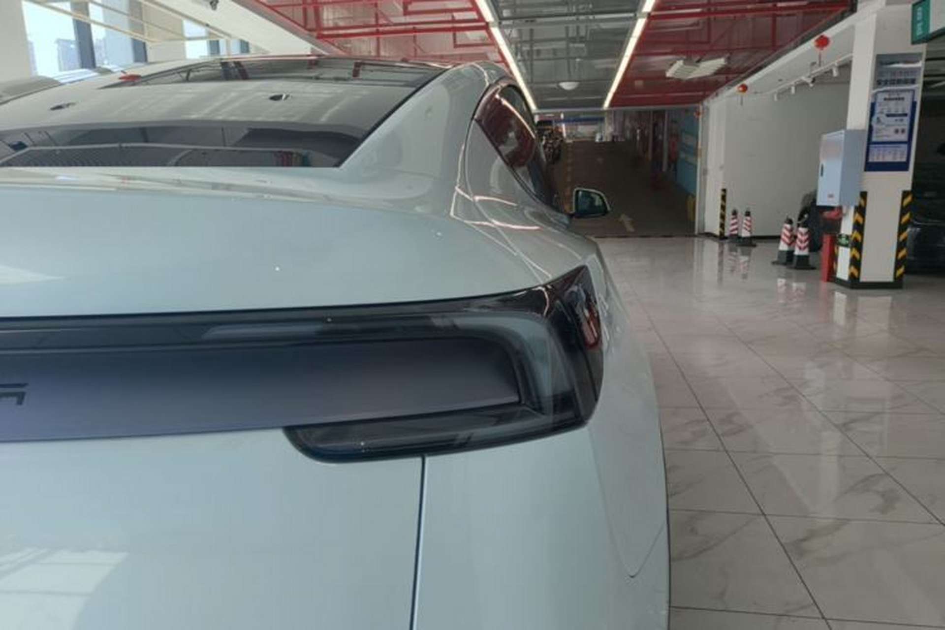 Used Tesla Model Y 2025 Rear-Wheel-Drive Version Exterior 3
